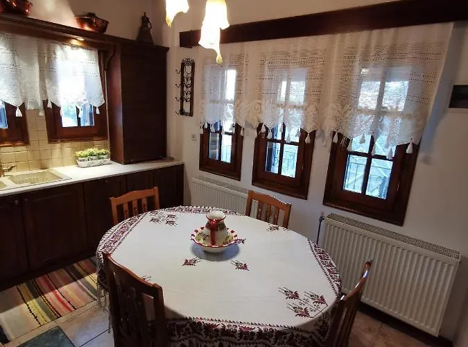 別荘 Archontiko Elena